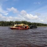 Bombeiros percorrem 10 km em buscas após naufrágio no rio Amazonas
