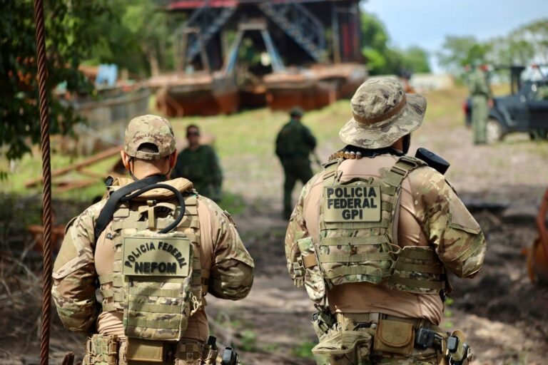 PF e órgãos ambientais deflagram operação contra garimpo ilegal no Rio Negro