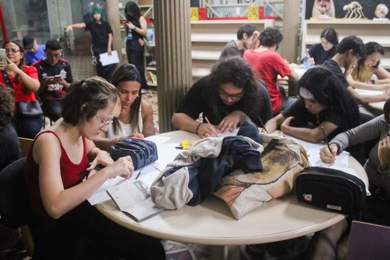 Semana do Quadrinho Nacional inicia programação com oficinas e atividades interativas na Biblioteca Pública do Amazonas