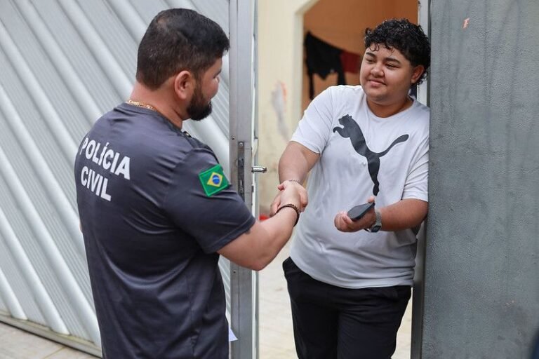 RecuperaFone inicia entrega domiciliar de celulares recuperados