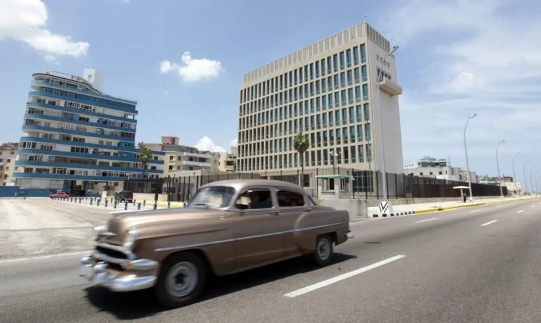 EUA ampliam pressão econômica contra Cuba