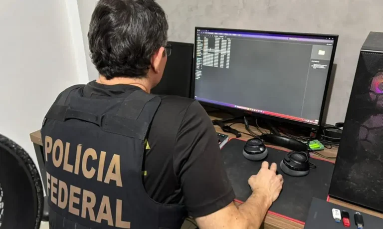 PF investiga crime de racismo em canal de mensagens
