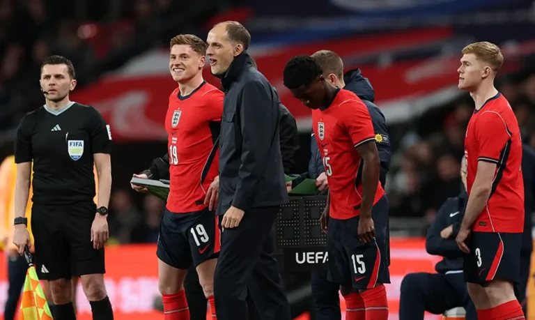 Inglaterra deixa Foden e Palmer fora da convocação para a Copa