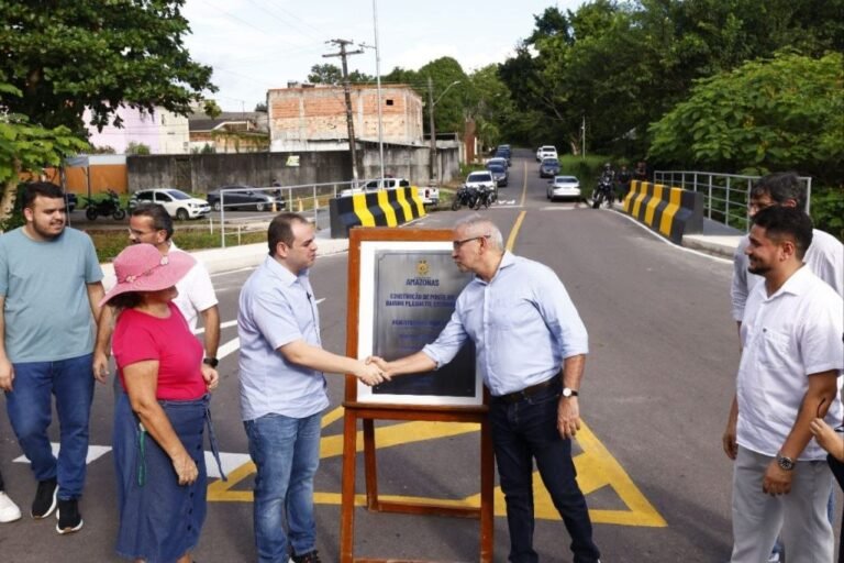 Governador Roberto Cidade inaugura primeira ponte do programa de construção de pontes urbanas