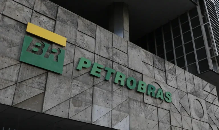 Petrobras aplica desconto no diesel a partir desta segunda-feira